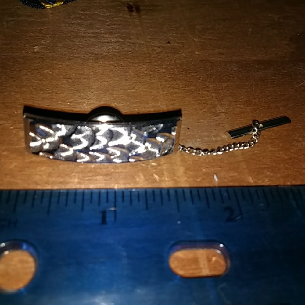 Tie tac